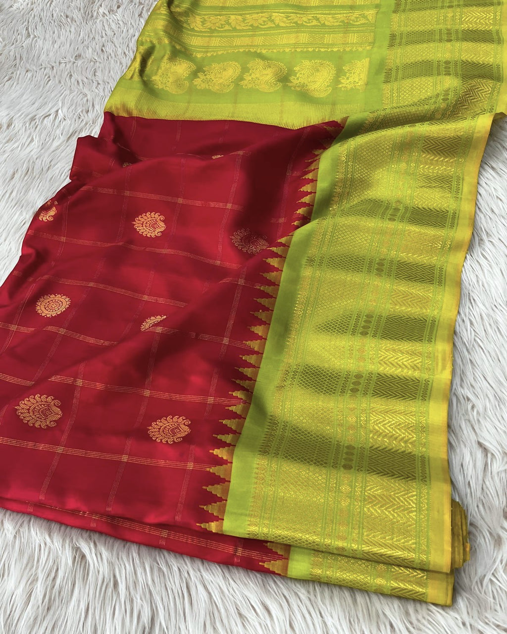 Ruby Red 14 Handloom Gadwal Pattu Saree