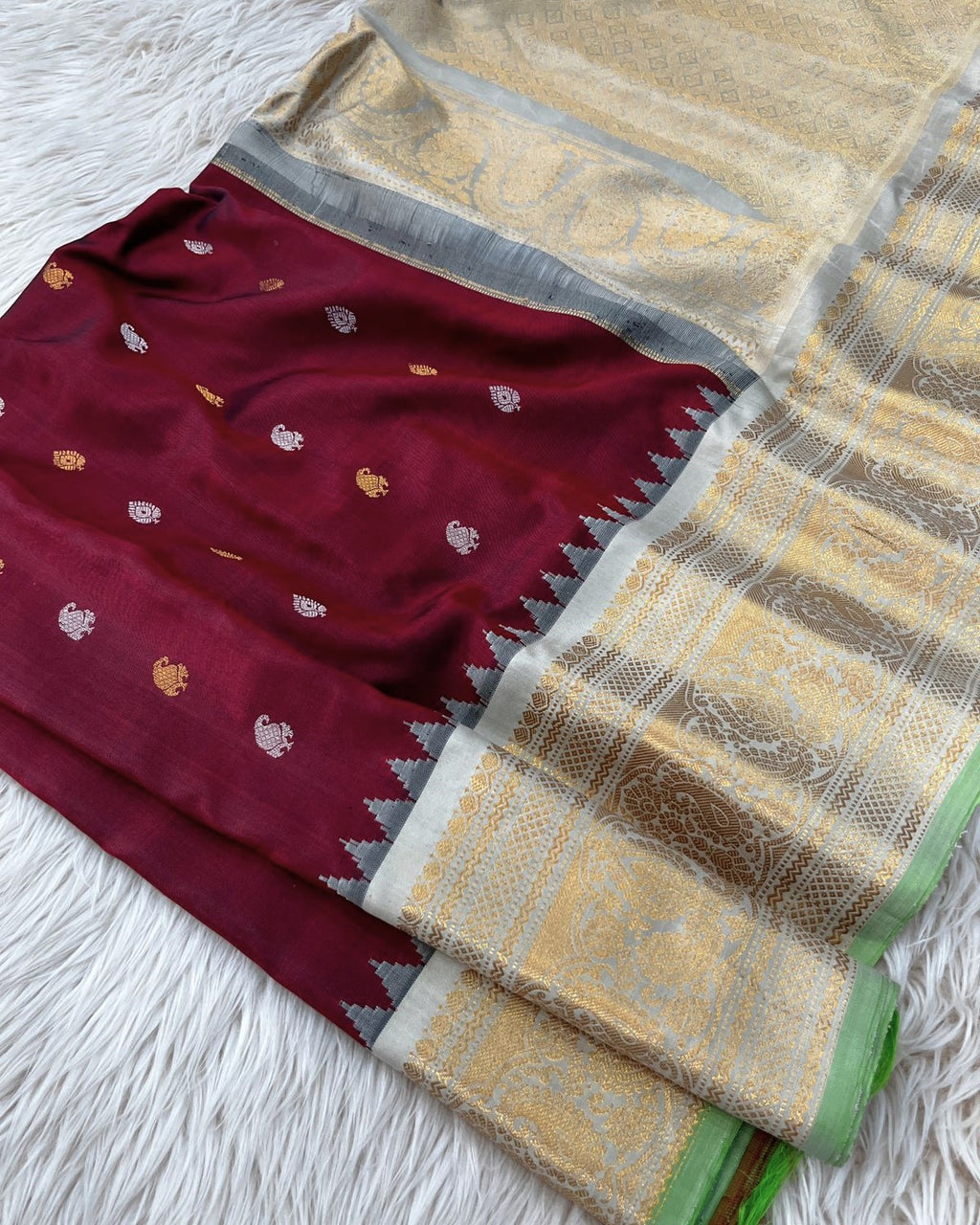 Wine Maroon 1 Handloom Gadwal Pattu Saree