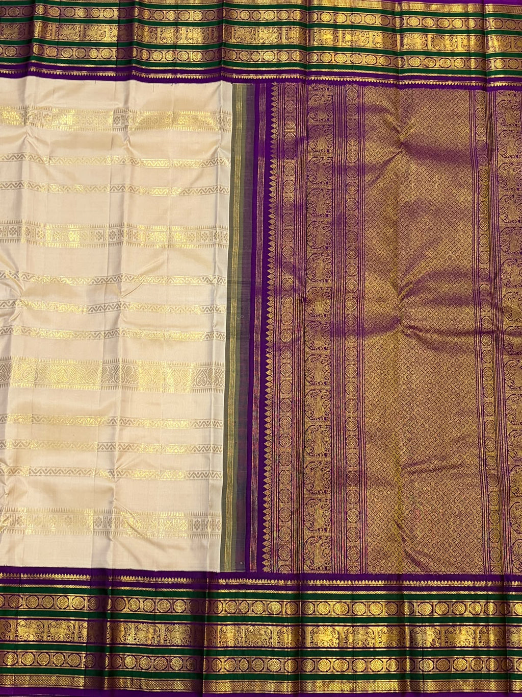 Urvi 04