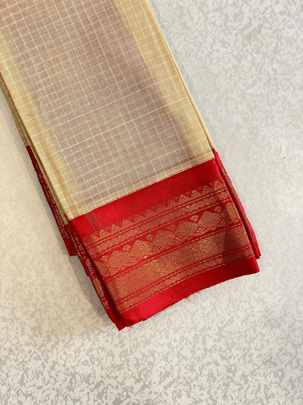 Ivory Crimson Pure Gadwal Cotton Saree