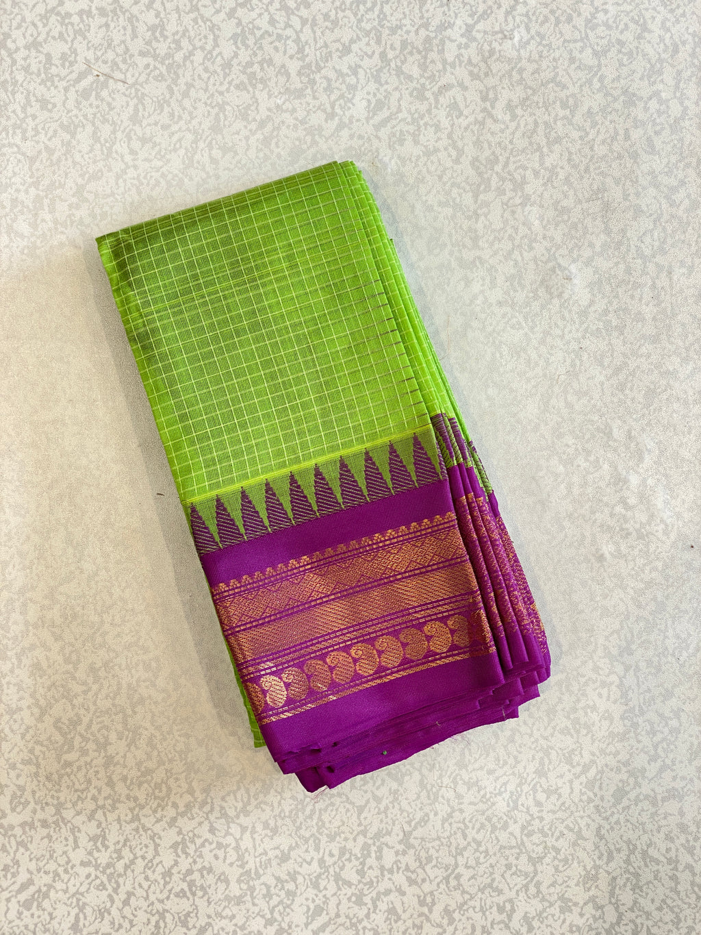 Parrot Green Magenta Pure Gadwal Cotton Saree