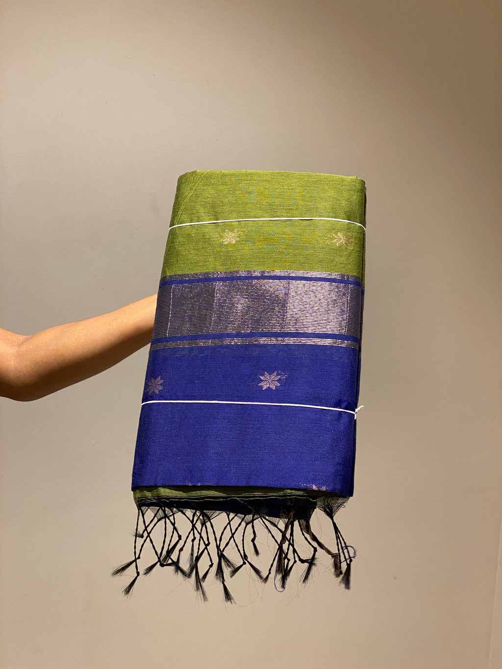 Green and blue handloom maheshwari cotton saree