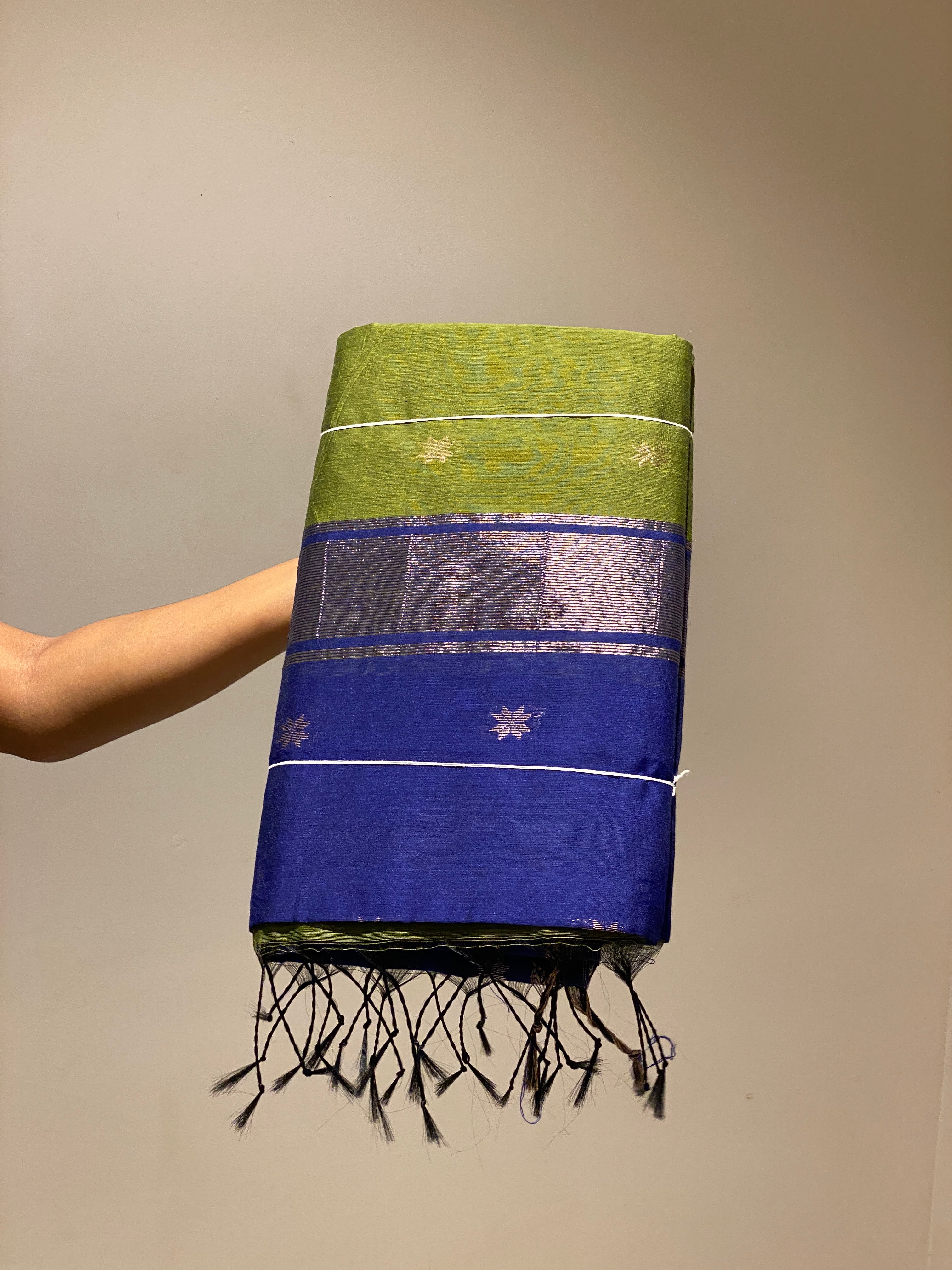 Green and blue handloom maheshwari cotton saree