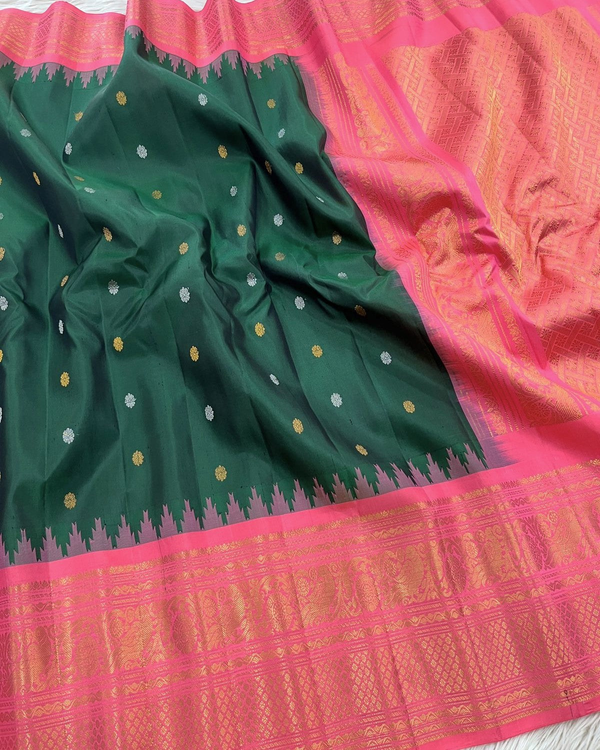 Deep Emerald Green Handloom Gadwal Pattu Saree
