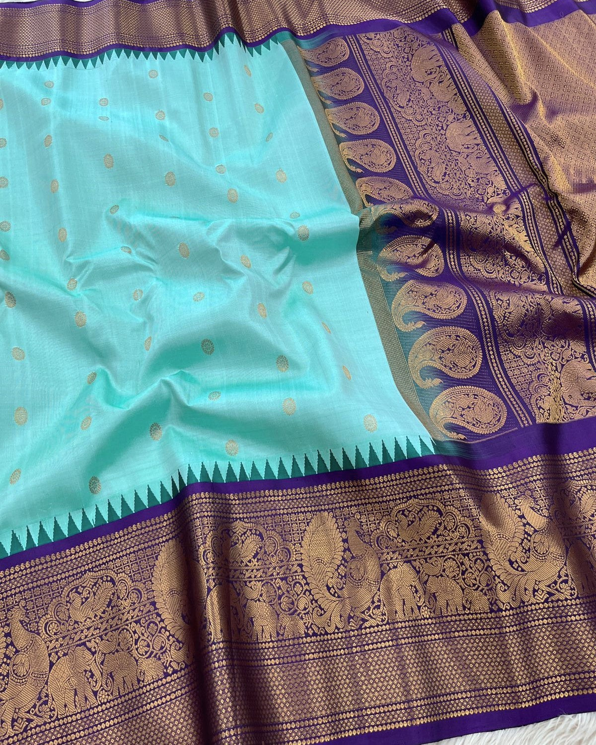 Ice Blue Handloom Gadwal Pattu Saree