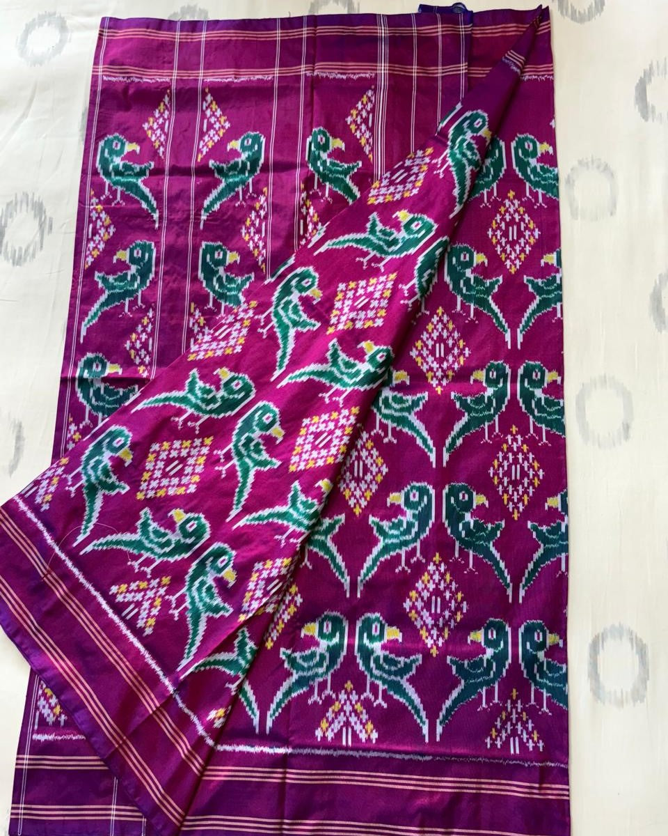 Magenta Handloom Pochampally Ikkat Pattu