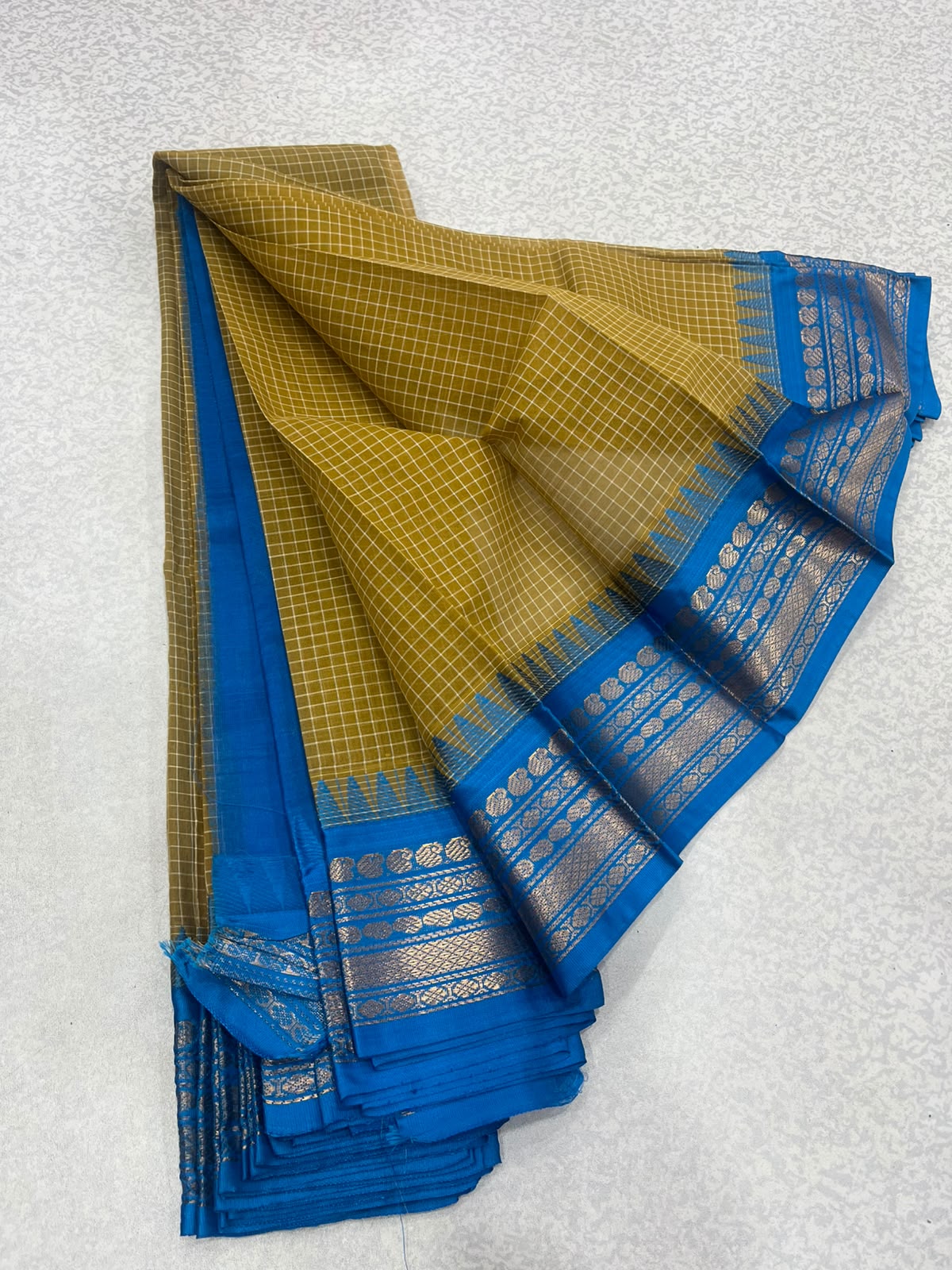 Gadwal cotton 16